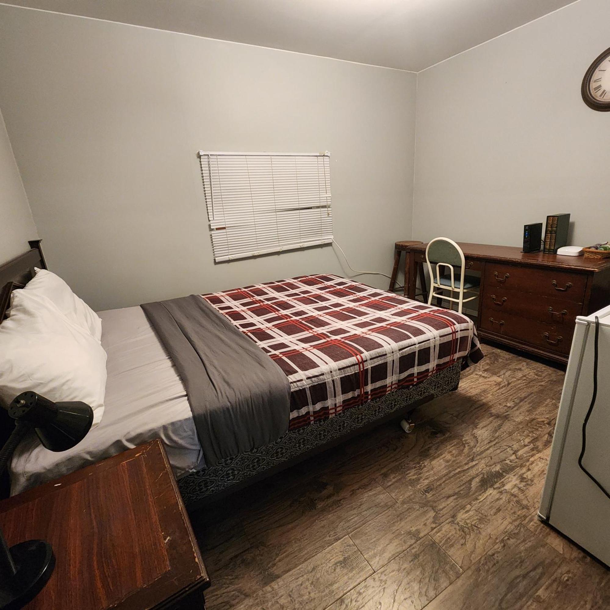 Earthquest Lodge Port Burwell Extérieur photo