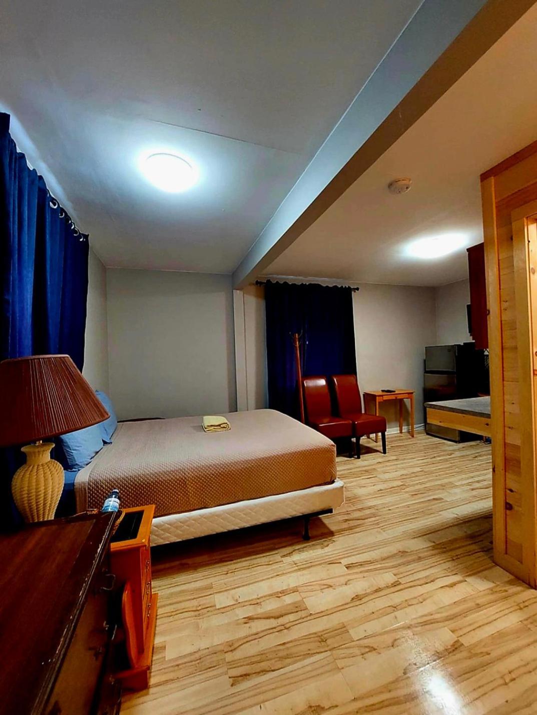 Earthquest Lodge Port Burwell Extérieur photo
